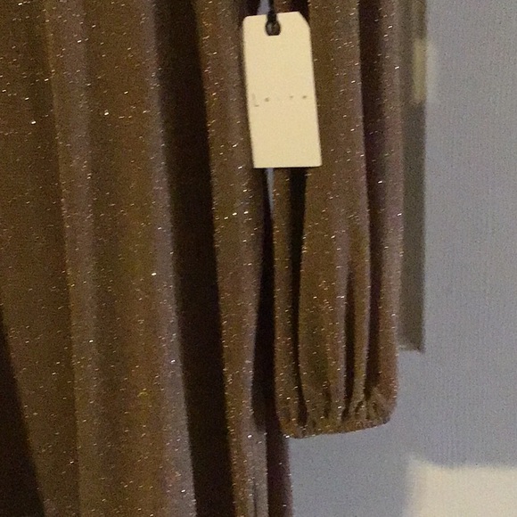 Leith gold dress. Knee length. Sash for the waist. - Picture 2 of 6